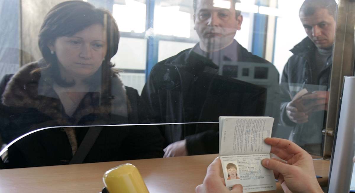 Control_Pasaportes_Reuters.jpg