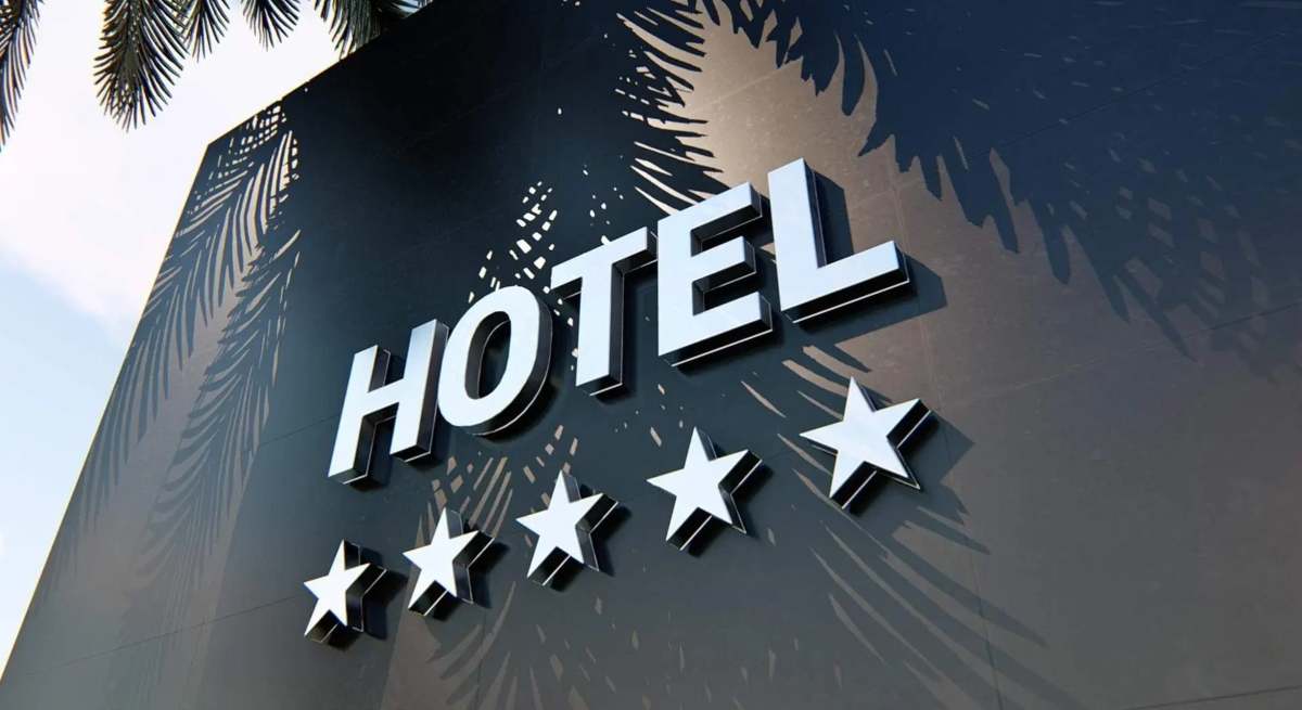 Fachada de un hotel de cinco estrellas