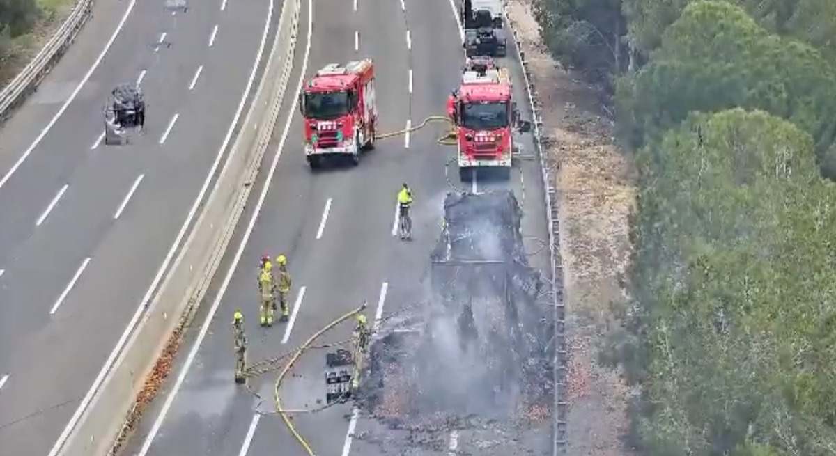 Incendio en El Vendrell. / Foto: Trànsit.