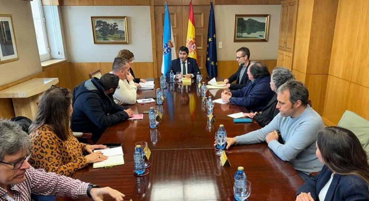 Reunión del comité de empresa de Navantia Ferrol con el delegado del Gobierno, Pedro Blanco.