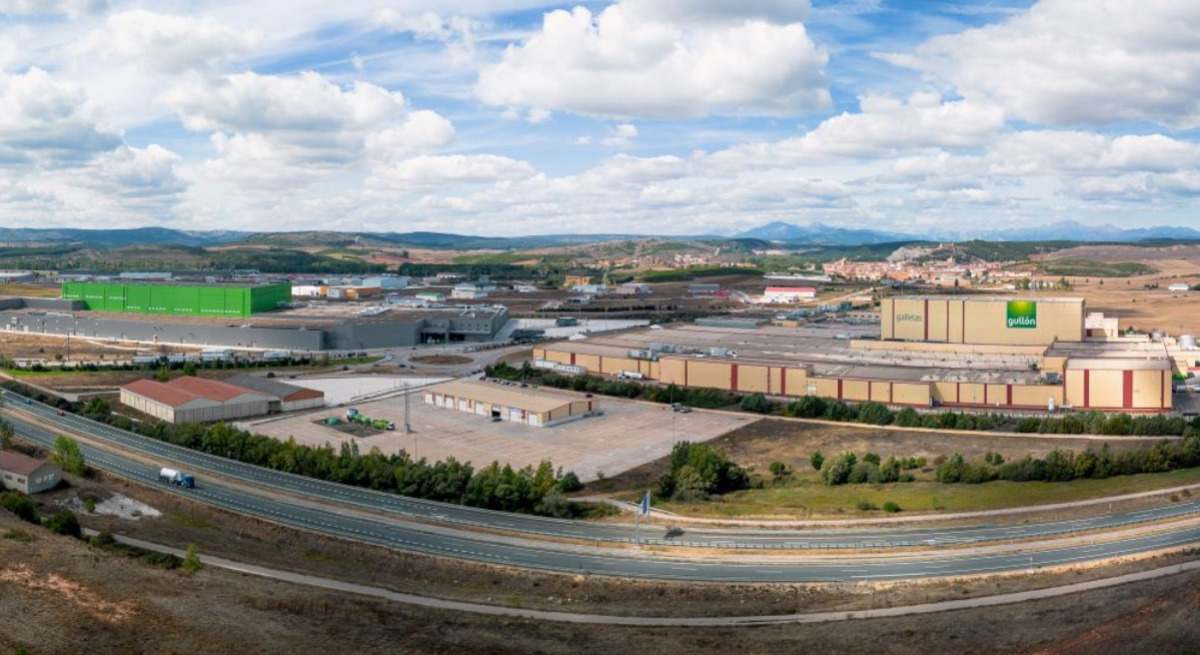 Vista área del complejo industrial de Gullón en Aguilar