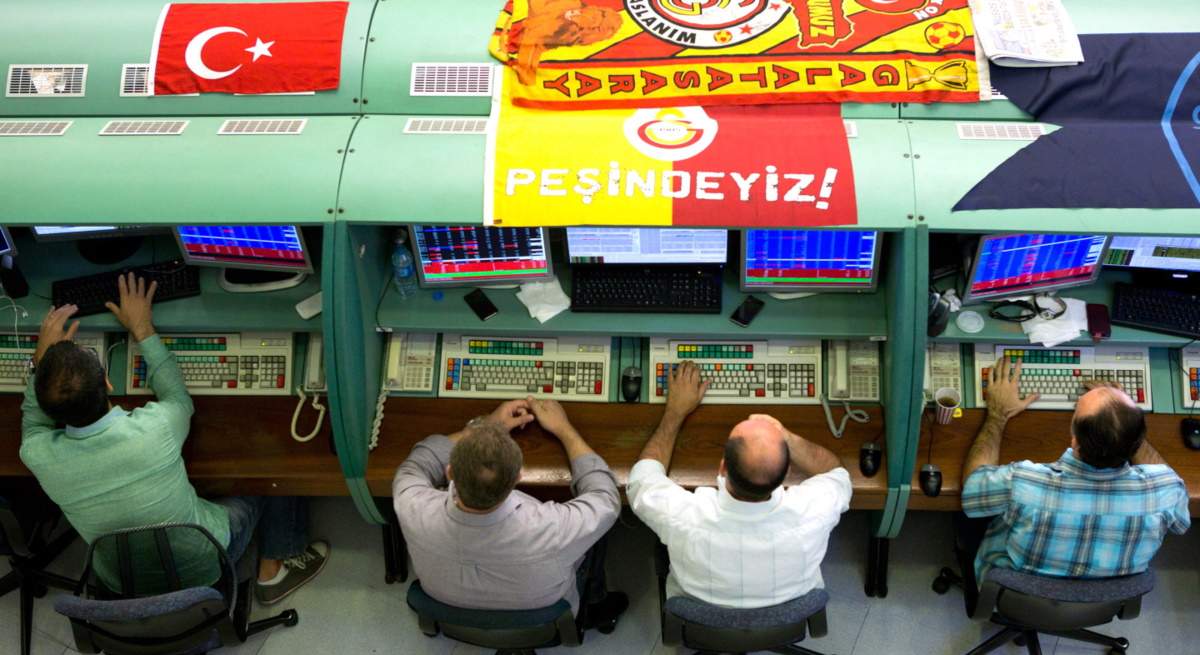 traders-bolsa-turca-bloomberg.jpg