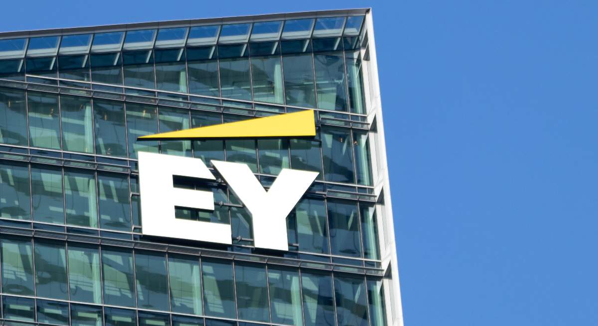 EY-Ernst-Young-alamy.jpg