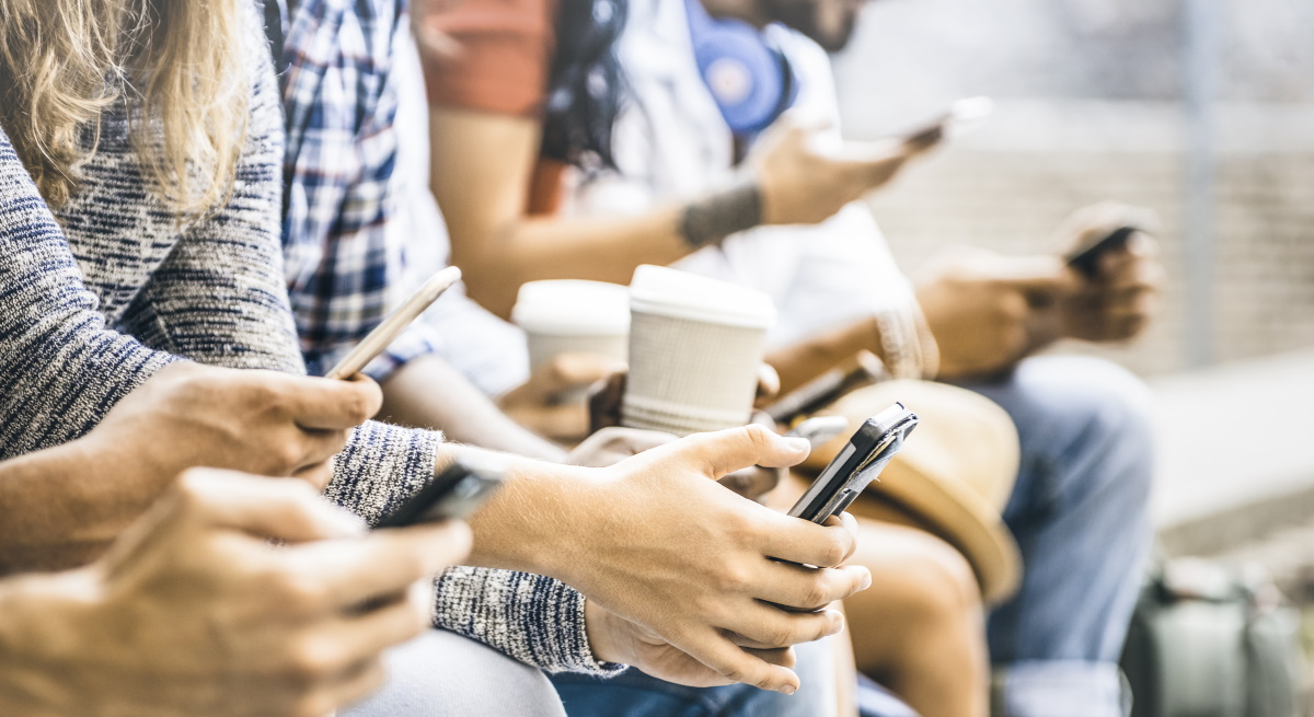 smartphones-dreamstime.jpg