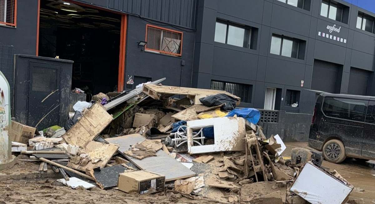 Empresas de un polígono industrial en Catarroja.
