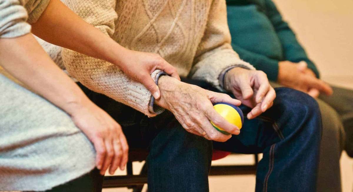 Galicia es la autonomía con la mayor disminución del número de personas que están a la espera de una valoración de la dependencia.