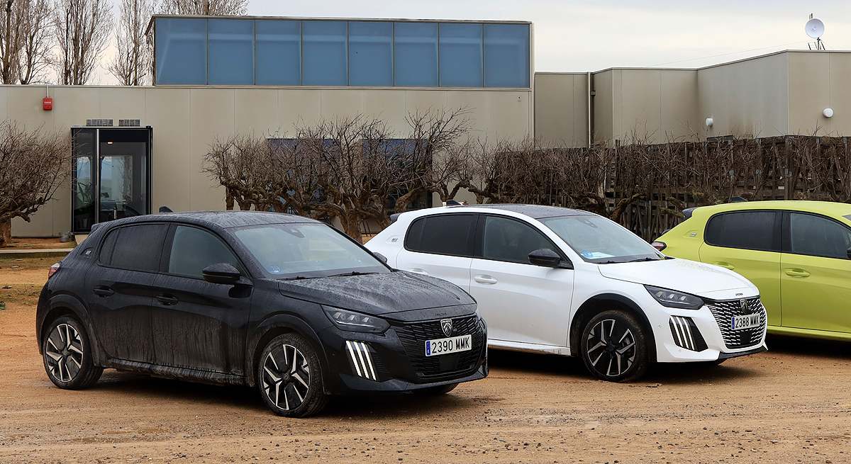 Peugeot e208 2025