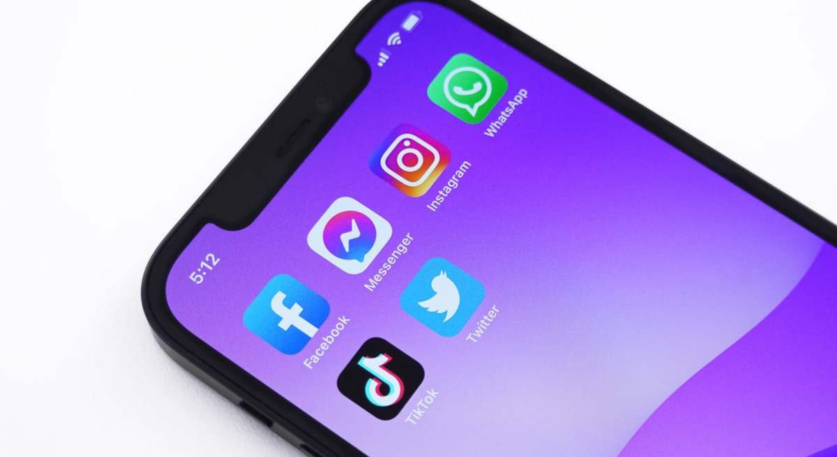 No piques: cómo los anuncios falsos de IA en redes están robando tu dinero sin que te des cuenta