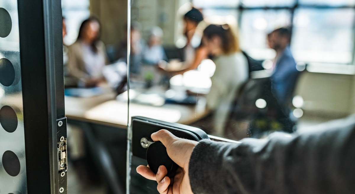 oficina-puerta-istock.jpg