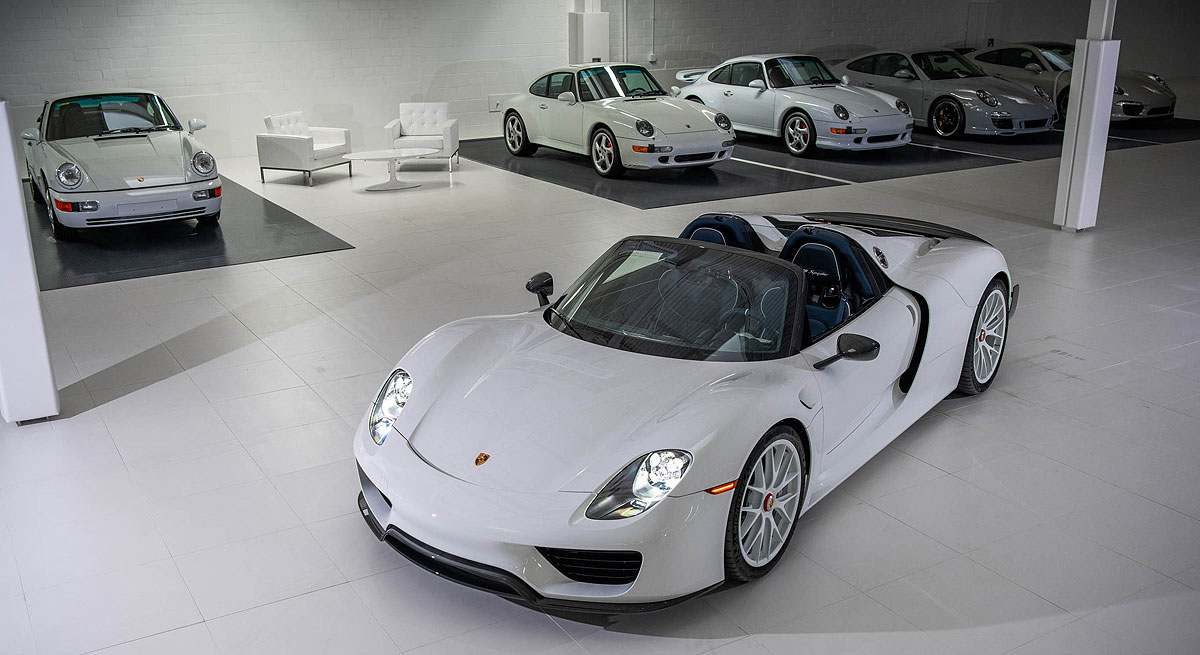 PORSCHE-SOTHEBYS_01.jpg