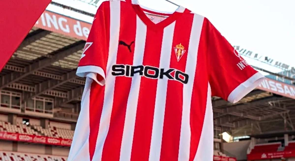 La camiseta del Sporting de Gijón con el logo de Siroko