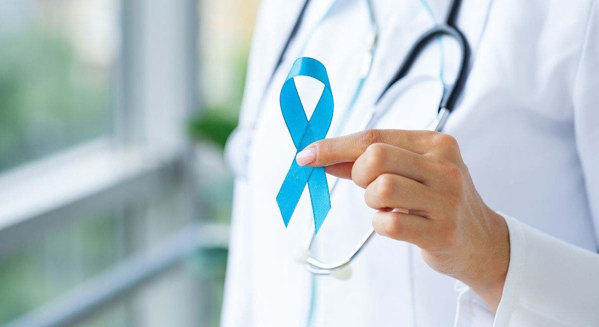  El cáncer de próstata es un tipo de cáncer que se forma en los tejidos de la próstata
