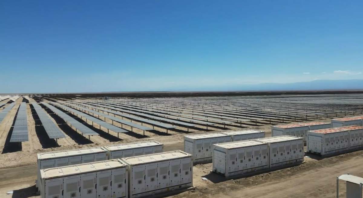 Planta solar híbrida con almacenamiento mediante baterías en Antofagasta (Chile). / ContourGlobal
