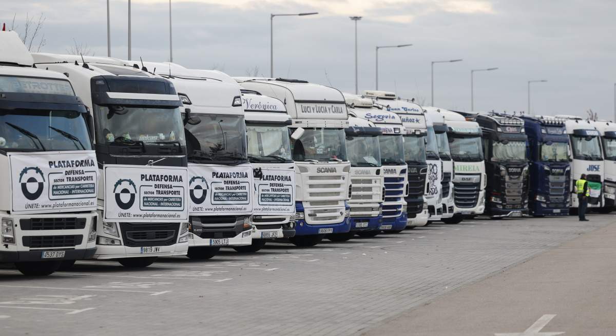 transporte-camioneros-plataforma-huelga-noviembre22-efe.jpg
