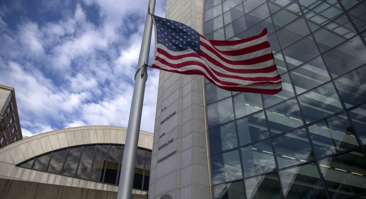 sec-edificio-usa-bandera-bbg.jpg