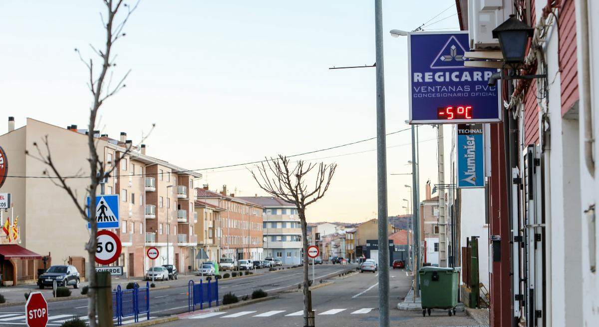 EuropaPress_4937997_cartel__5_centigrados_motivo_dia_mas_frio_ano_motivo_dia_mas_frio_ano_21-1.jpg