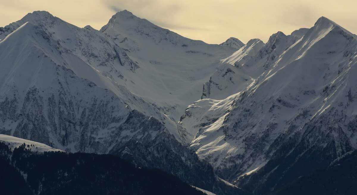 pirineos-dreamstime-1200x655.jpg