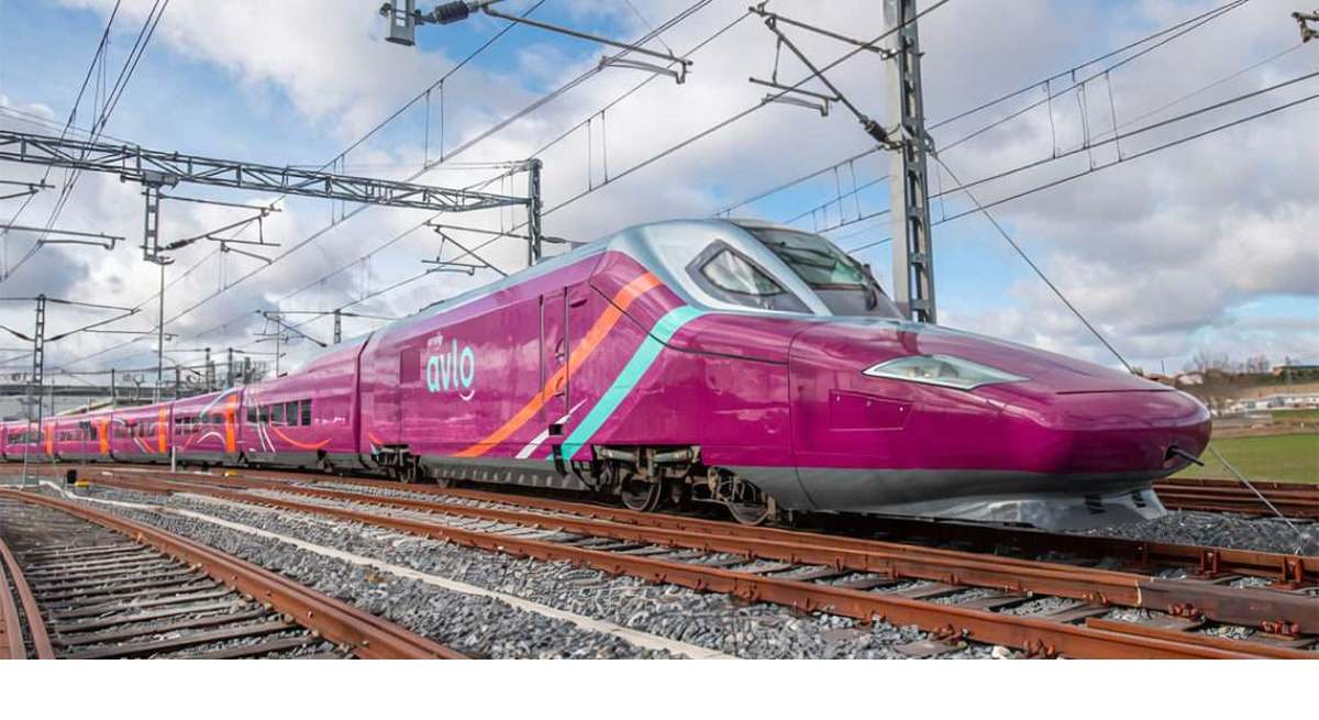 Tren Avlo en la estación de A Coruña.