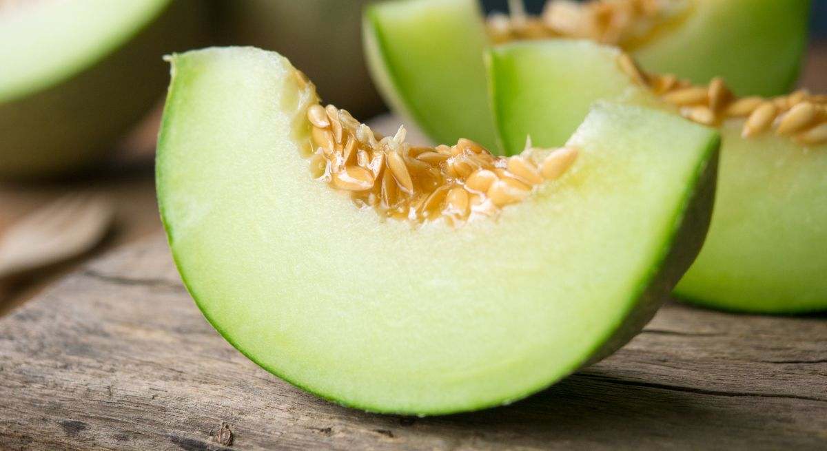 El melón es muy rico en potasio y en agua, y favorece la eliminación de líquidos en el organismo