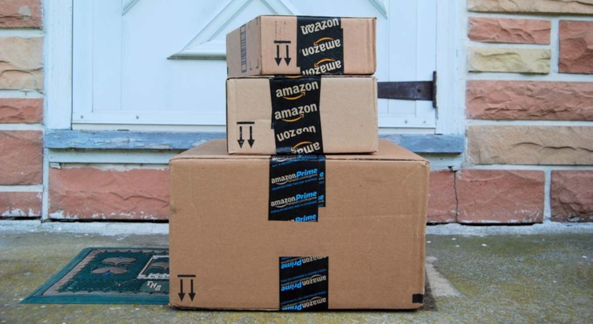 Adiós a las devoluciones tradicionales: Amazon y cada vez más tiendas te reembolsan el dinero y regalan el producto