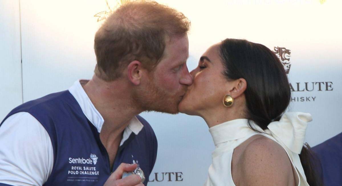 Harry Meghan beso 