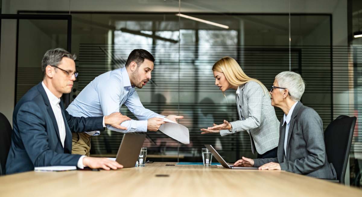 Despacho_abogados_Istock.jpg