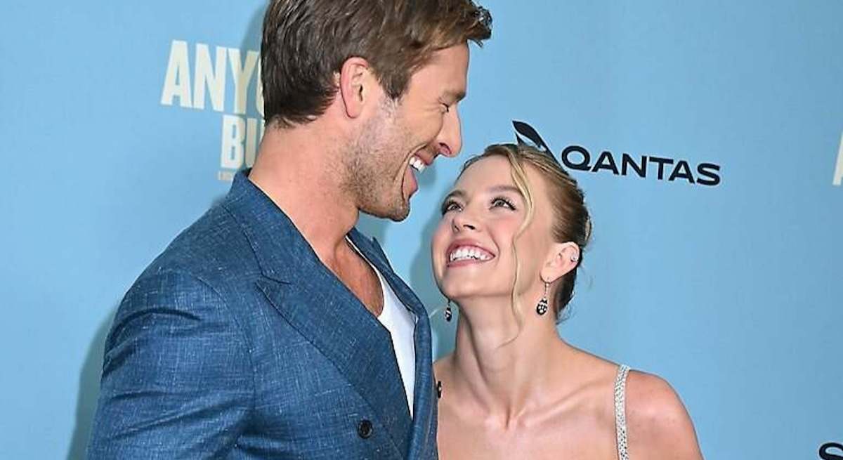Sydney Sweeney, fotografiada con Glen Powell