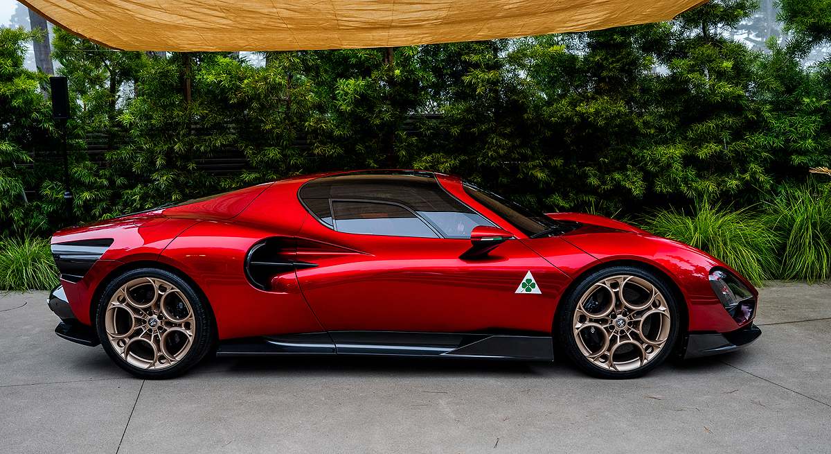 Alfa Romeo 33 Stradale 2024