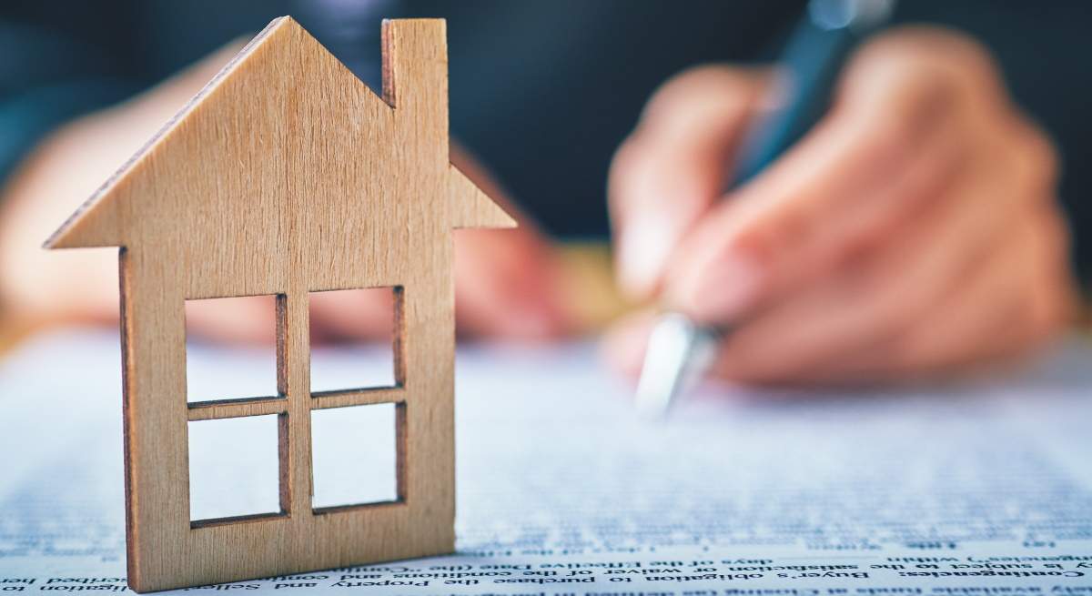 hipoteca-firma-istock.jpg