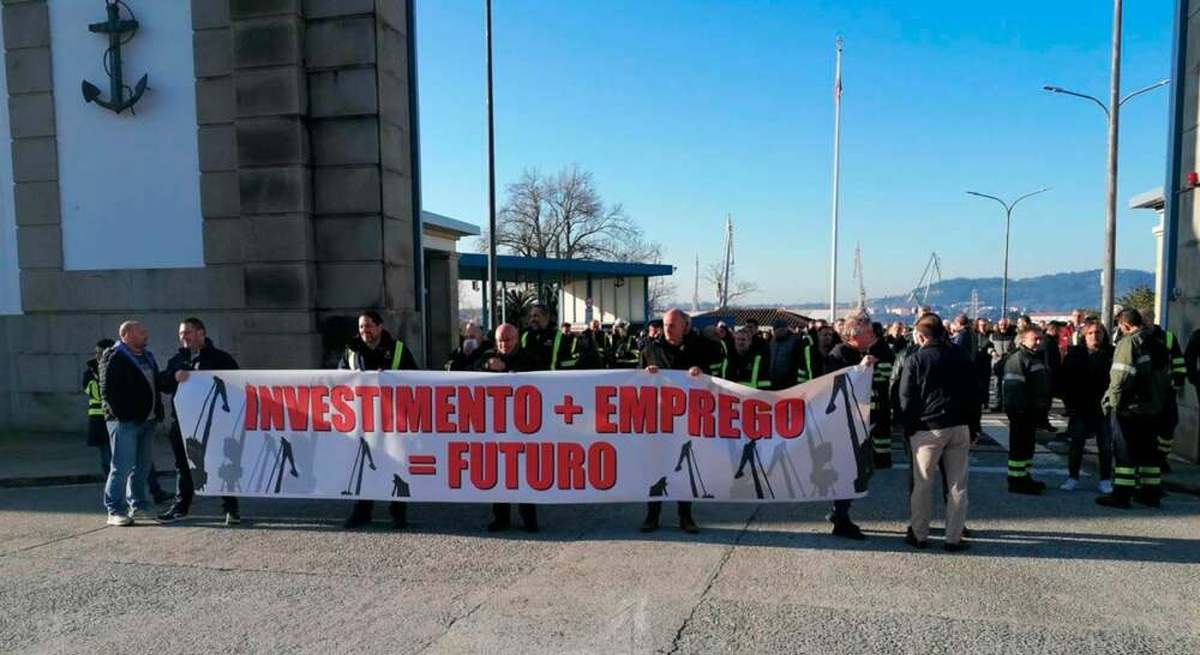 Trabajadores de Navantia en una de las jornadas de paro para demandar un acuerdo con la empresa sobre el convenio colectivo y el plan industrial.