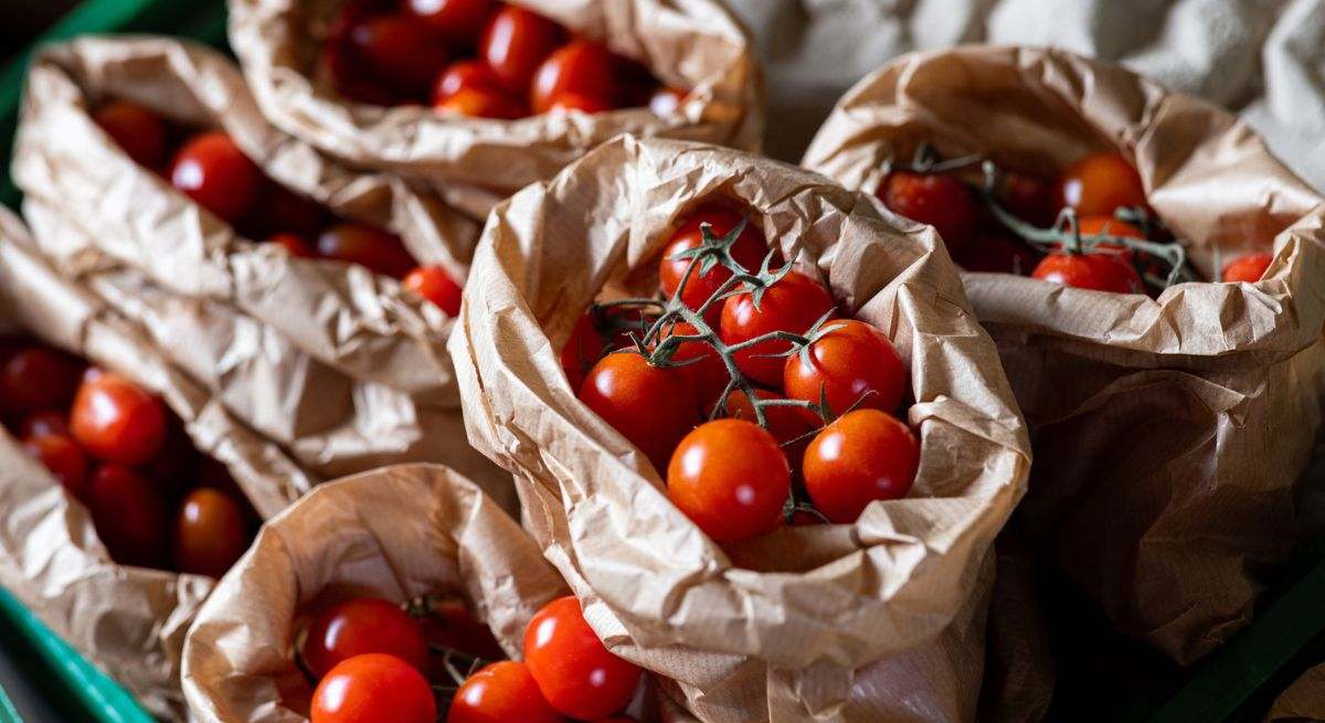Tomates cherry en bolsas de papel