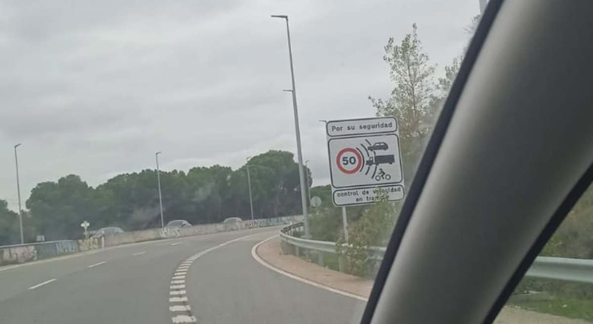 Señal advierte del radar de tramo de Galapagar. / @CeliaMartell (X)
