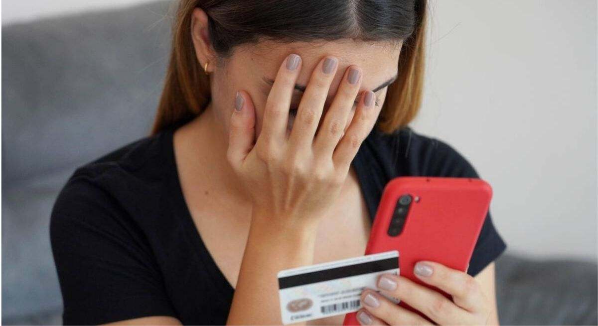 Una nueva estafa bancaria que pone en alerta a miles de usuarios: "Estimado cliente, debido a una nueva normativa..."