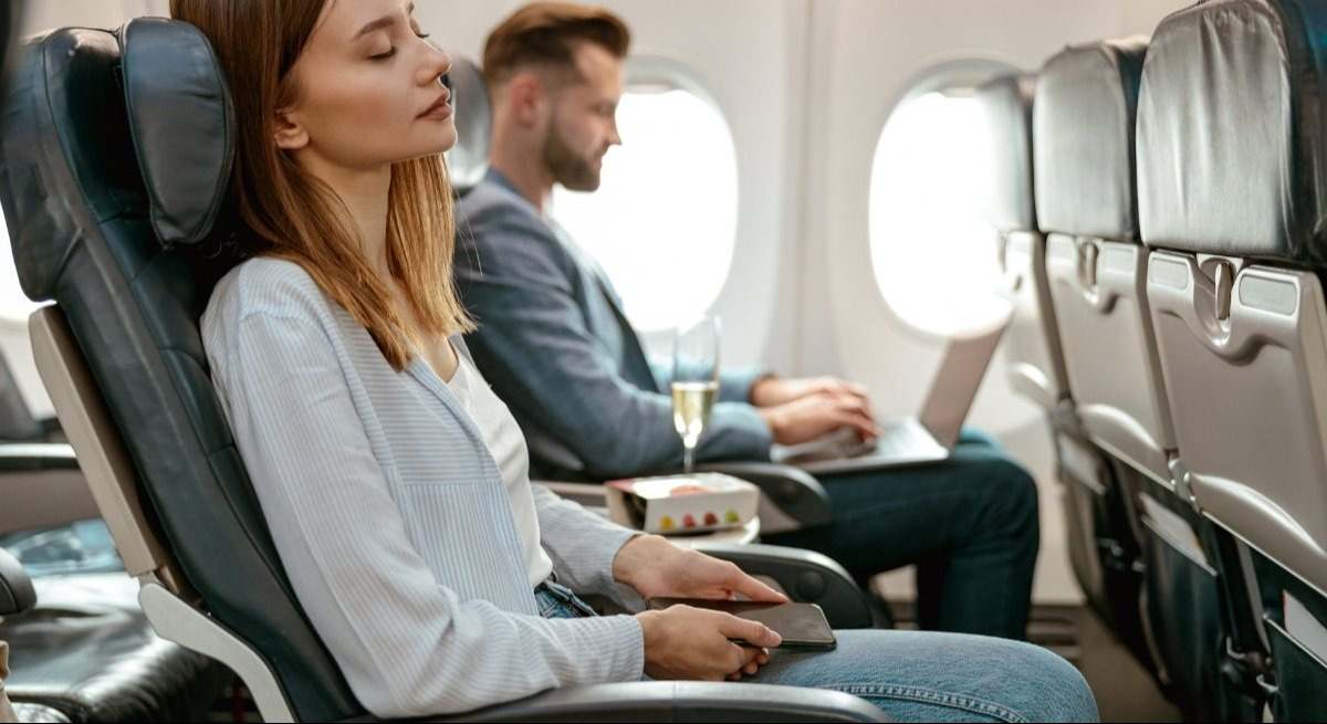 pasajeros-avion-istock
