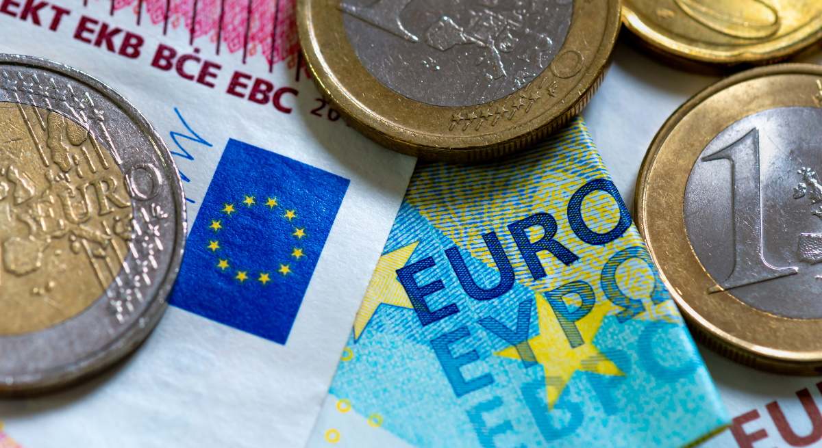 Monedas billetes euro precio dinero tipos interes BCE
