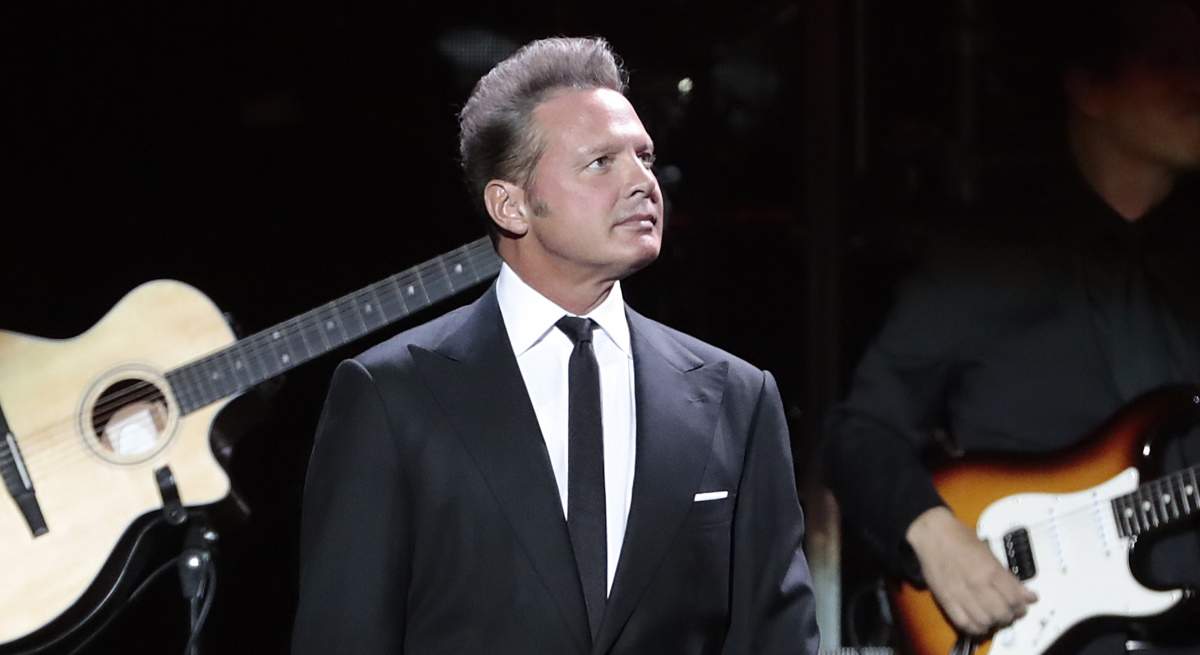 luis-miguel-hola-1200.jpg
