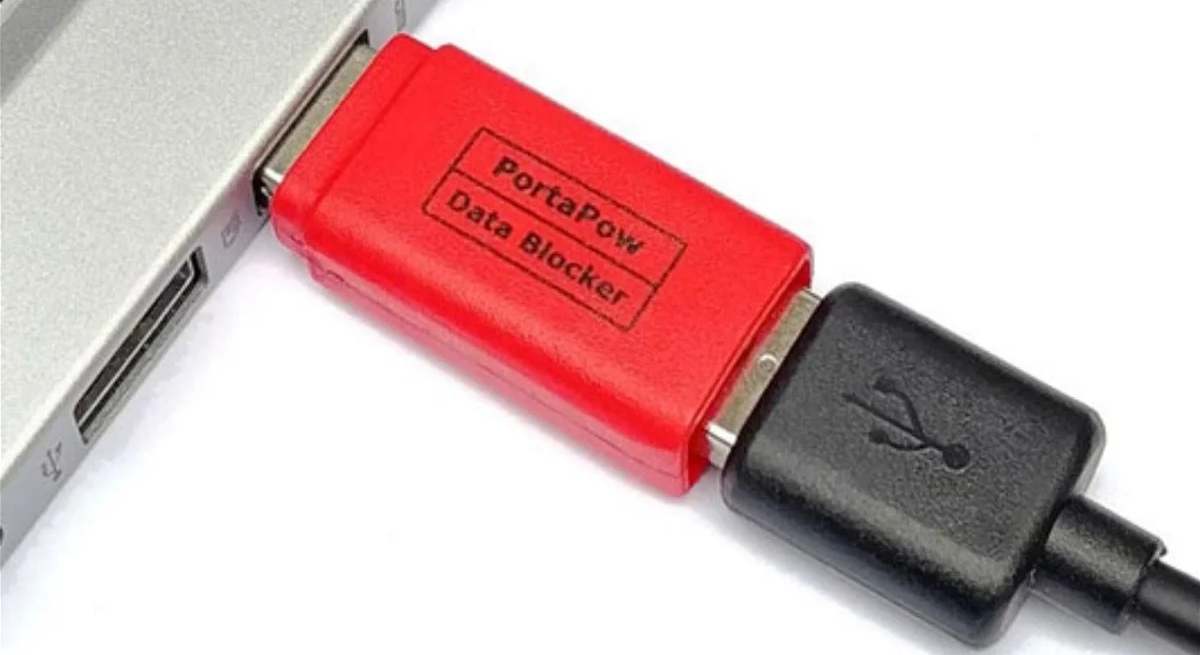 Un condón USB