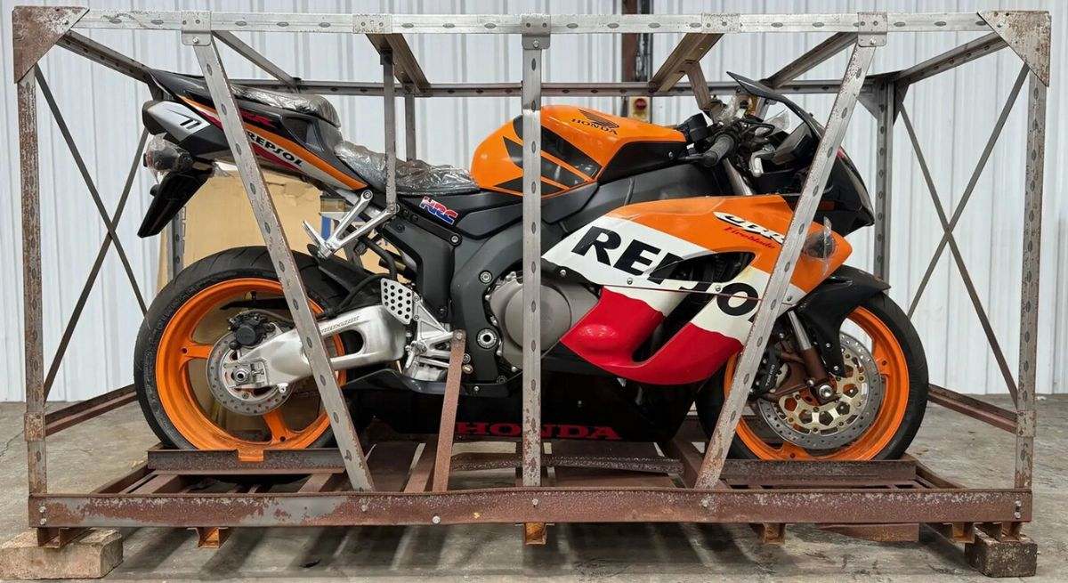 Repsol Honda CBR1000RR Fireblade 2005