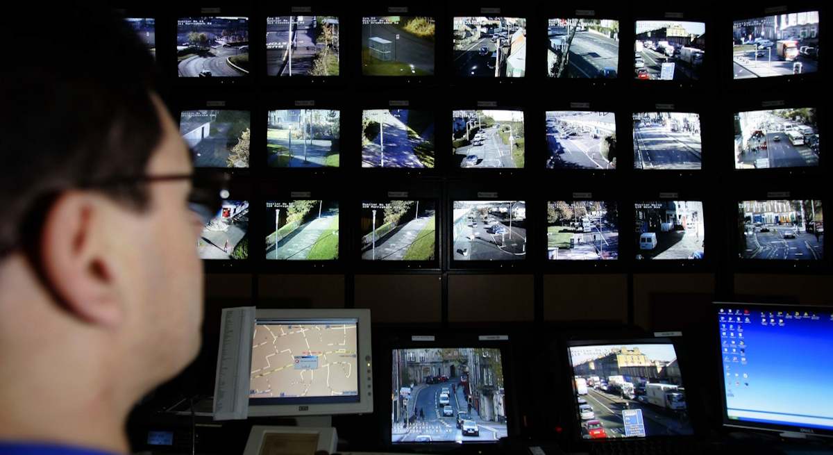 Centro_videovigilancia_empresa_Istock.jpg