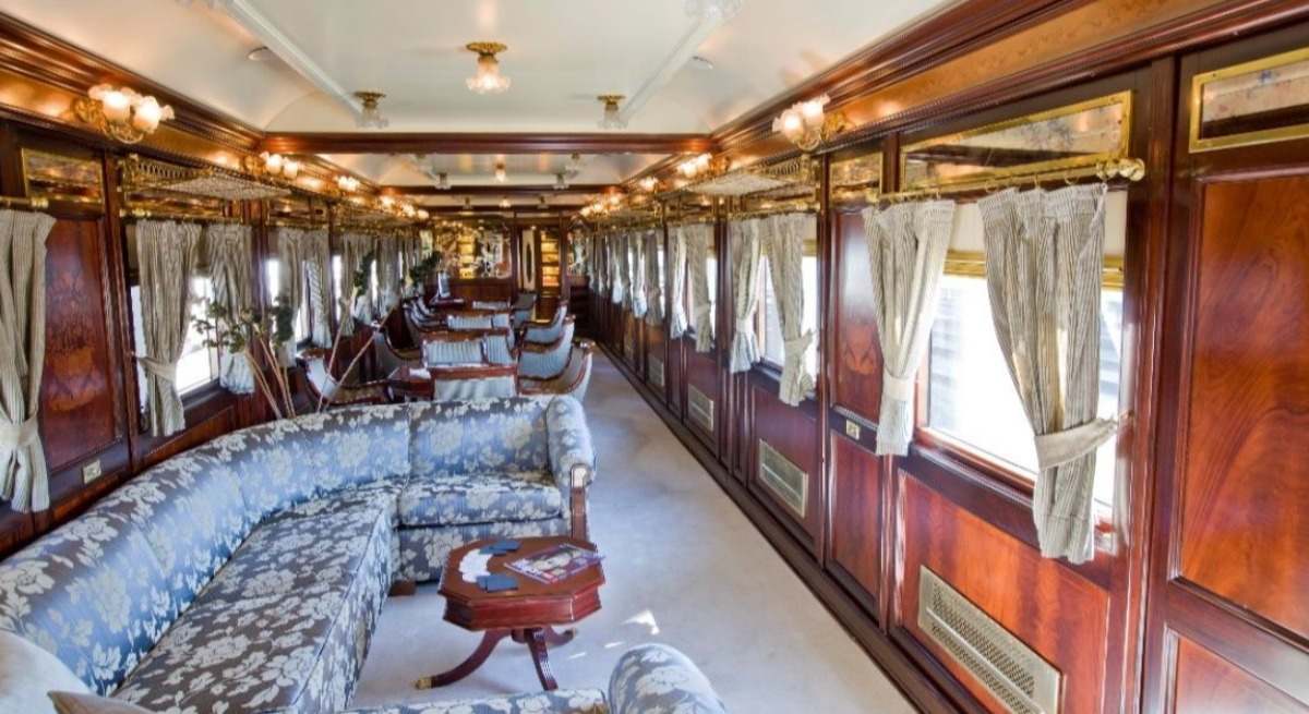 Interior de uno de los trenes turísticos de Renfe. / Foto: Ministerio de Transportes