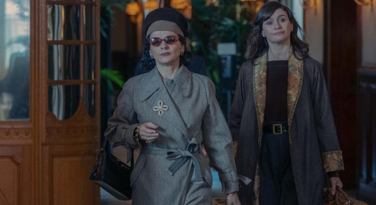 Juliette Binoche en la serie The New Look