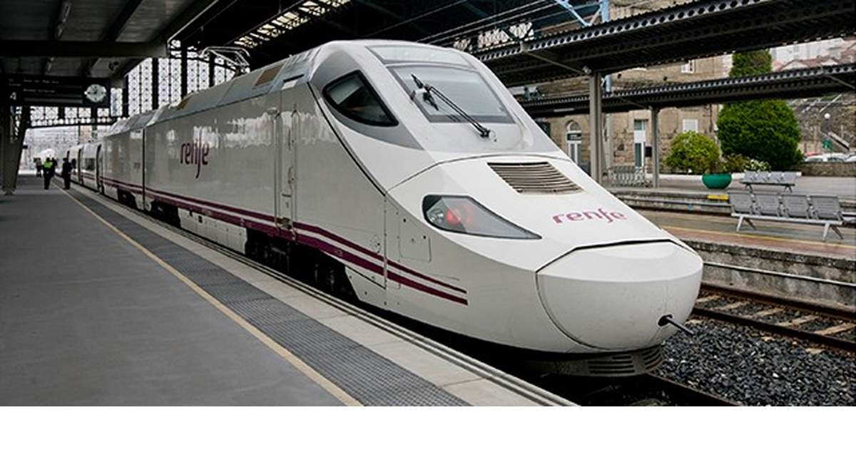 Tren Alvia que conecta Vigo con el País Vasco.