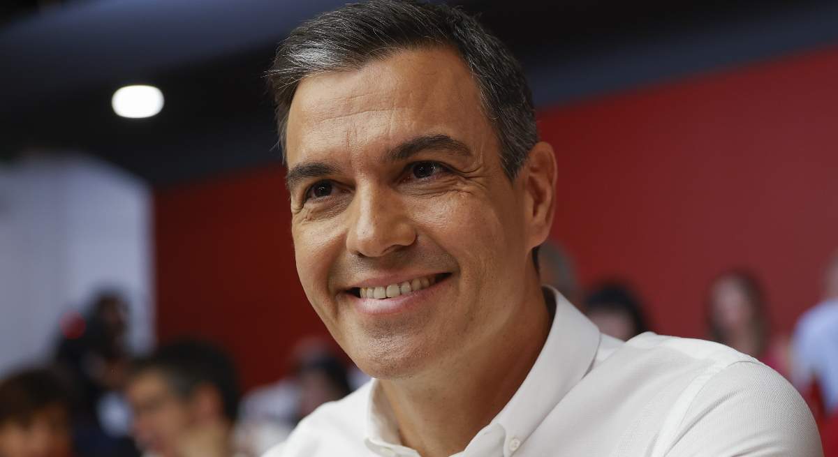 Pedro-Sanchez-sonrie-jul22.jpg