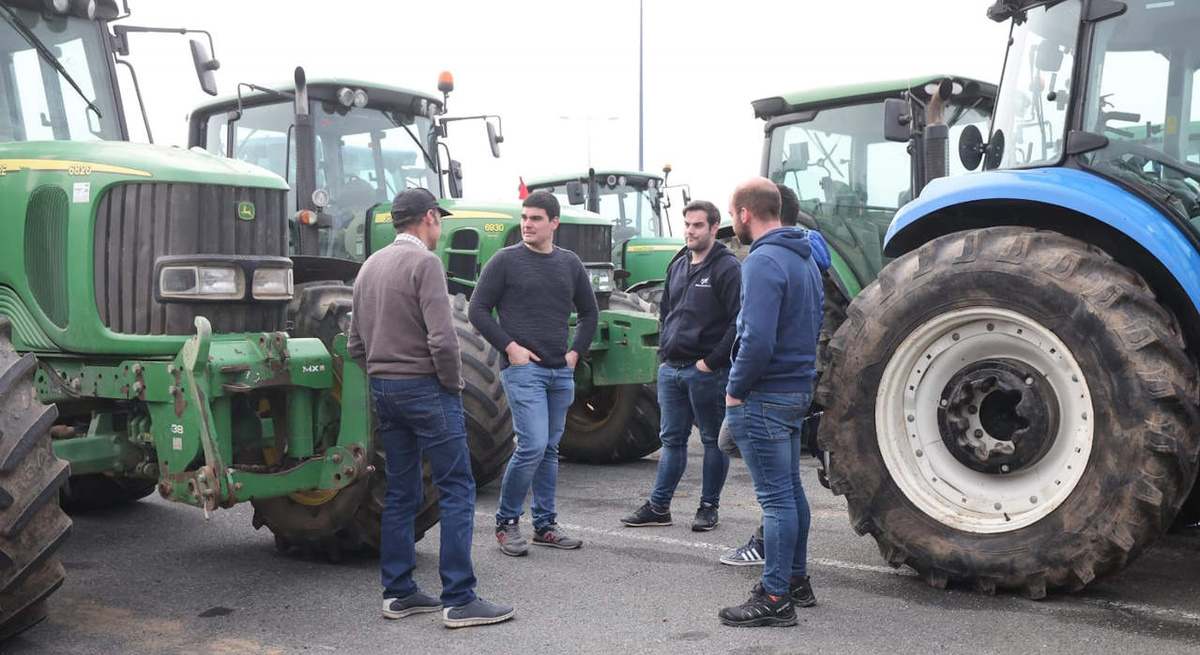 Tractorada en la capital lucense por las graves pérdidas.