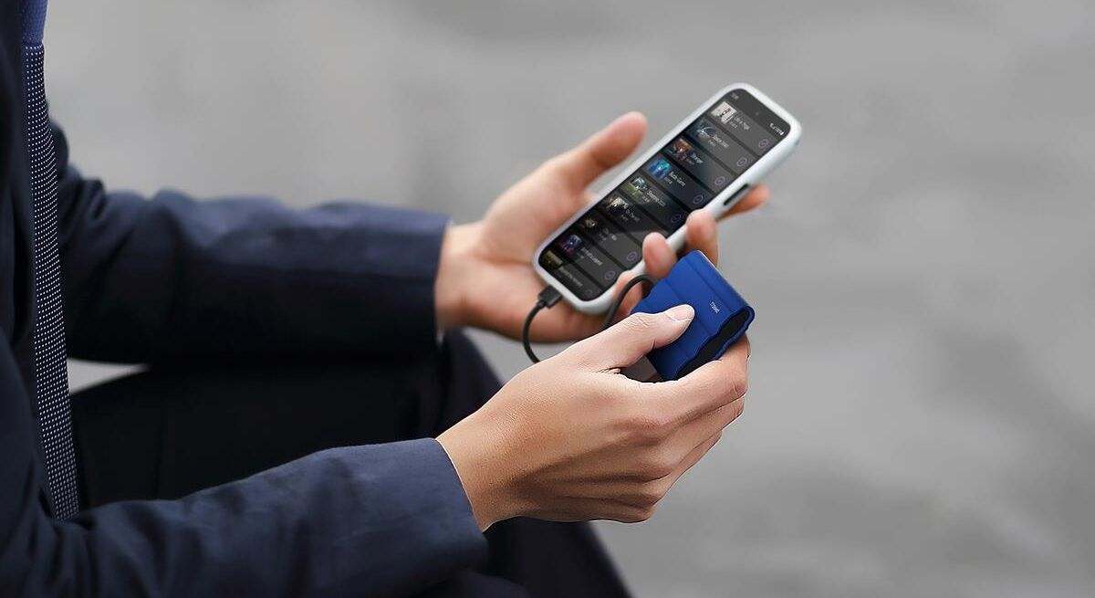 Almacena-tus-datos-en-este-disco-duro-externo-de-Samsung.jpg