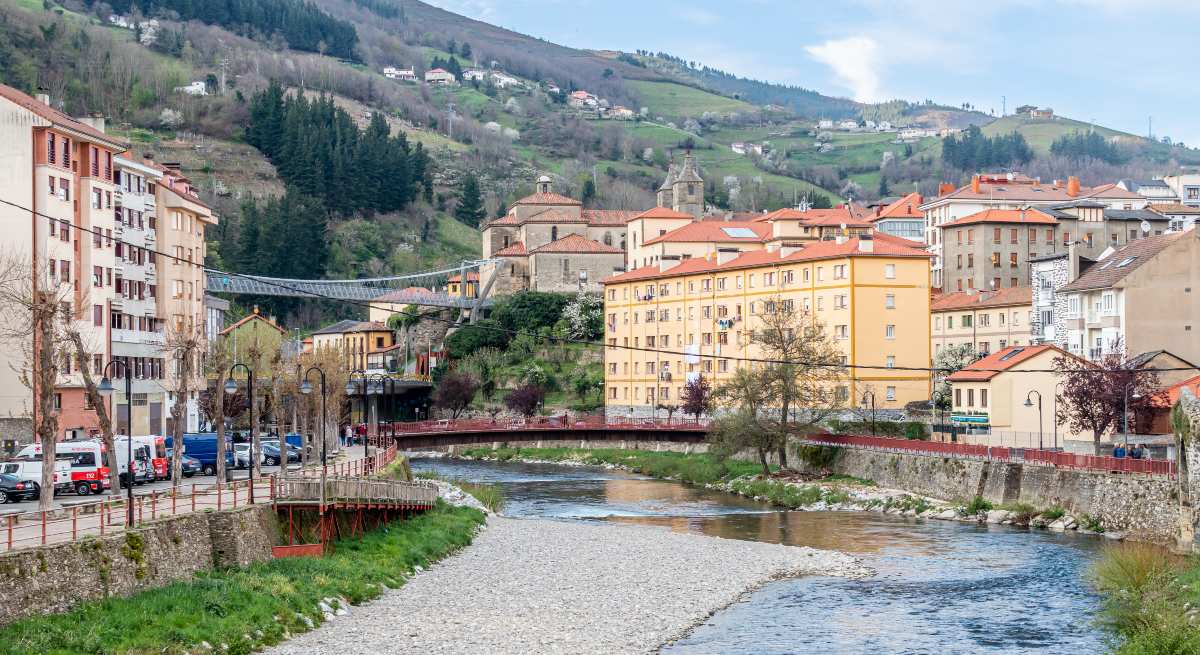cangas-del-narcea-iStock-1484307028.jpg