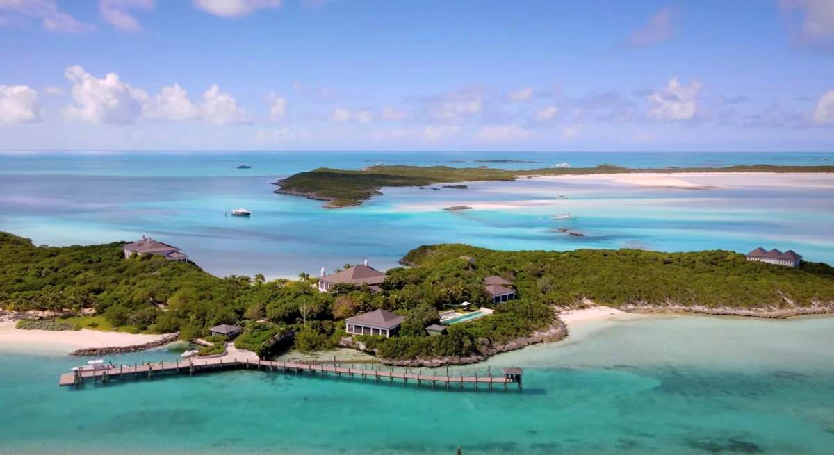 Little-Pipe-Cay-Island-c-Engel-_-Volkers-Bahamas.jpg
