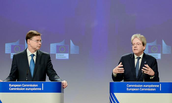 Dombrovskis y Gentiloni