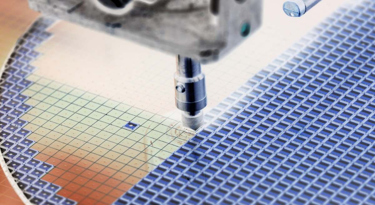 micrpchip-fabrica-dreamstime.jpg