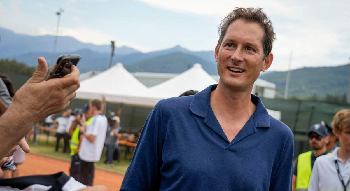 elkann-ferrari-alamy.jpg
